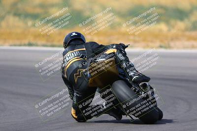 media/Apr-30-2023-CRA (Sun) [[020fcf5d43]]/Race 11-600 Expert Superbike/